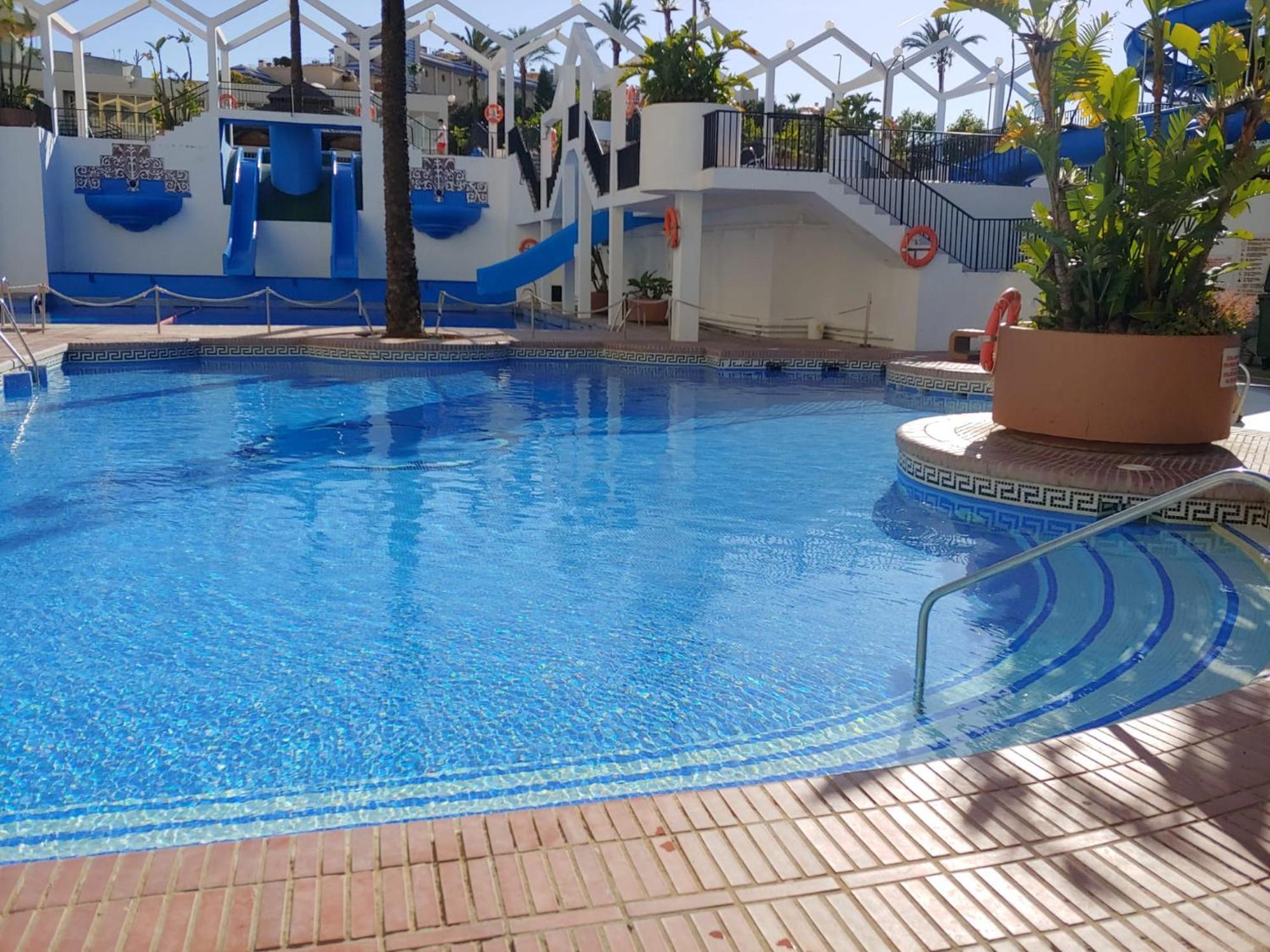 Benalbeach R&R Suite เบนัลมาเดนา ภายนอก รูปภาพ