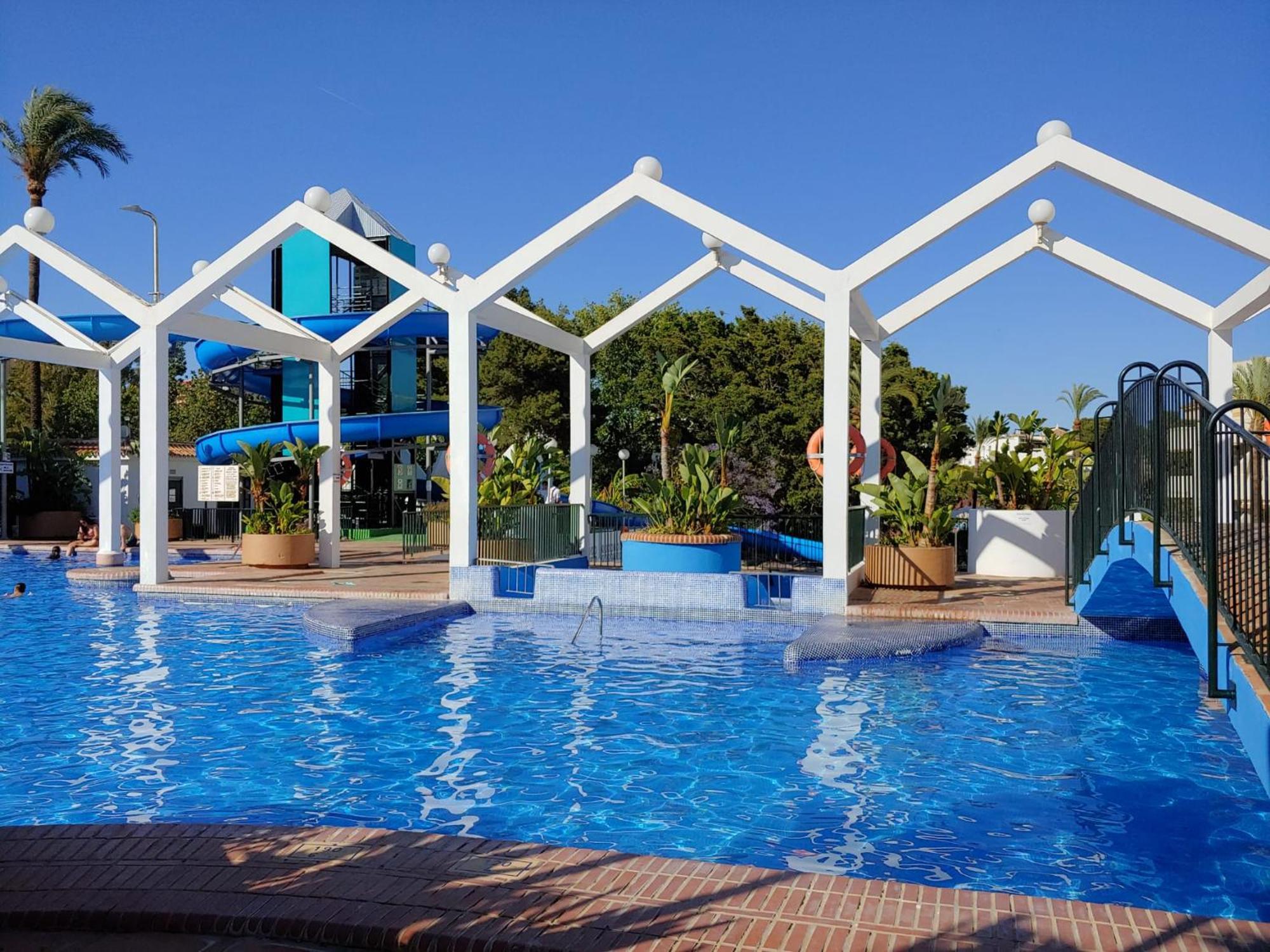 Benalbeach R&R Suite เบนัลมาเดนา ภายนอก รูปภาพ