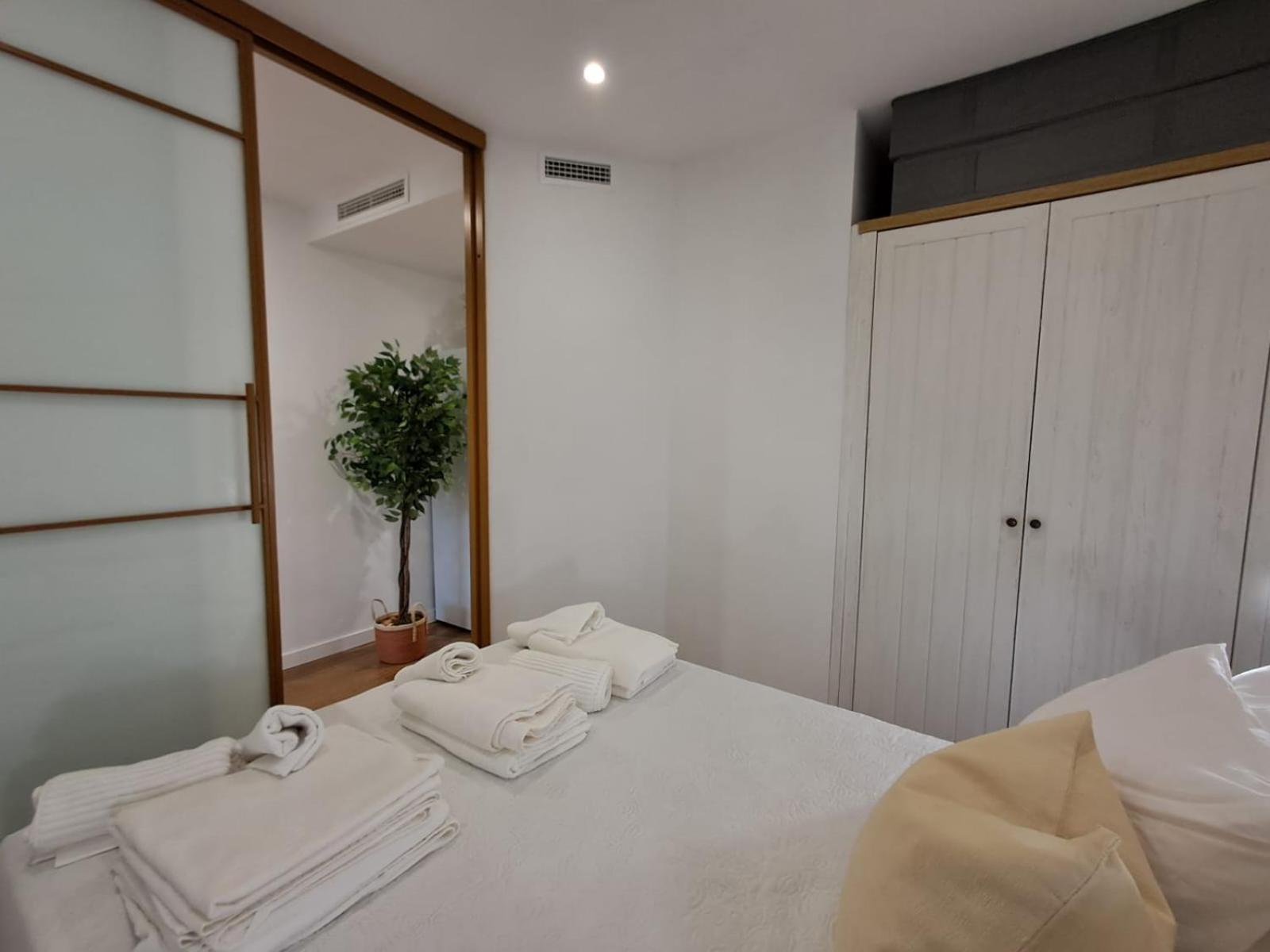 Benalbeach R&R Suite เบนัลมาเดนา ภายนอก รูปภาพ