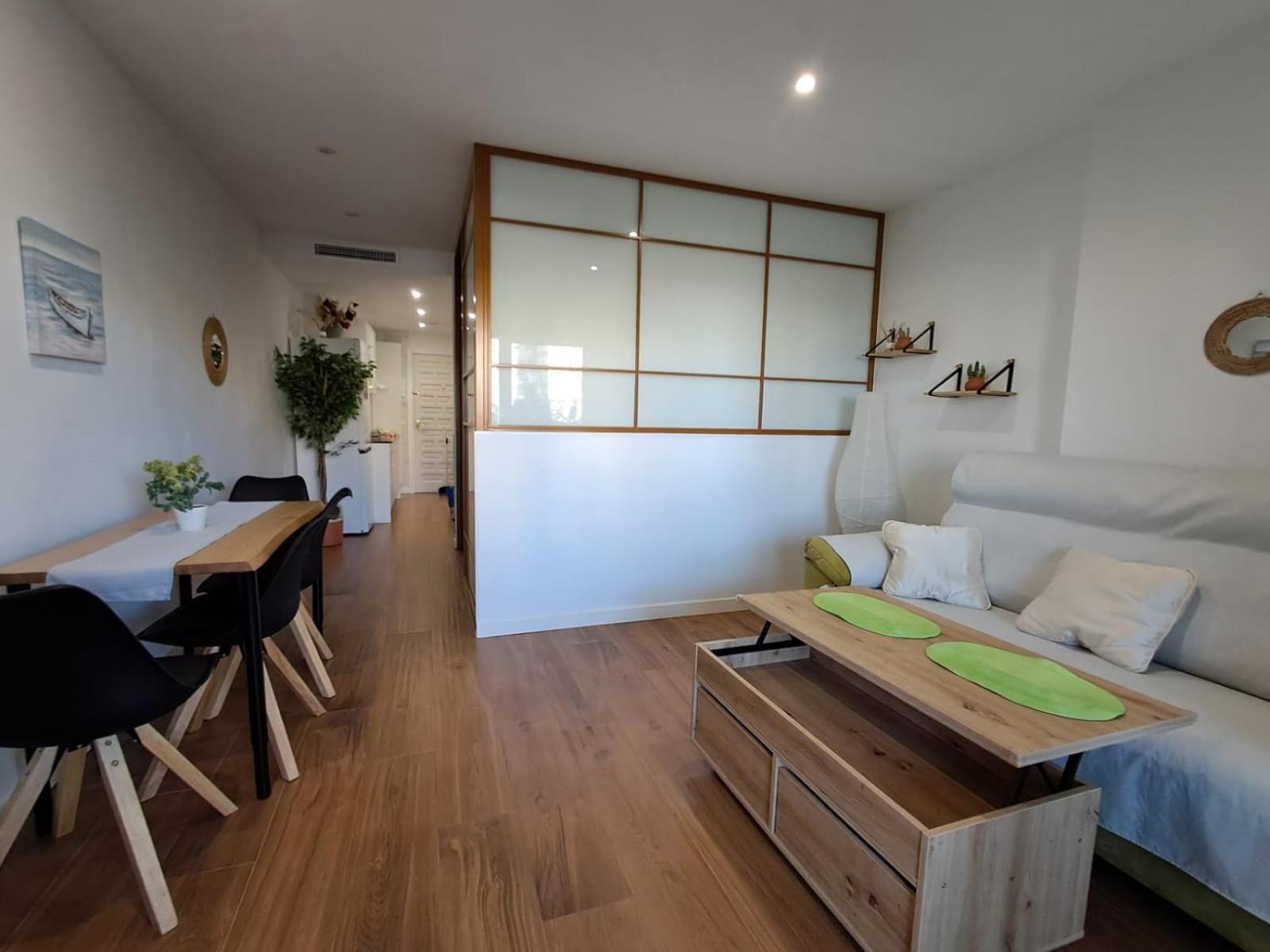 Benalbeach R&R Suite เบนัลมาเดนา ภายนอก รูปภาพ