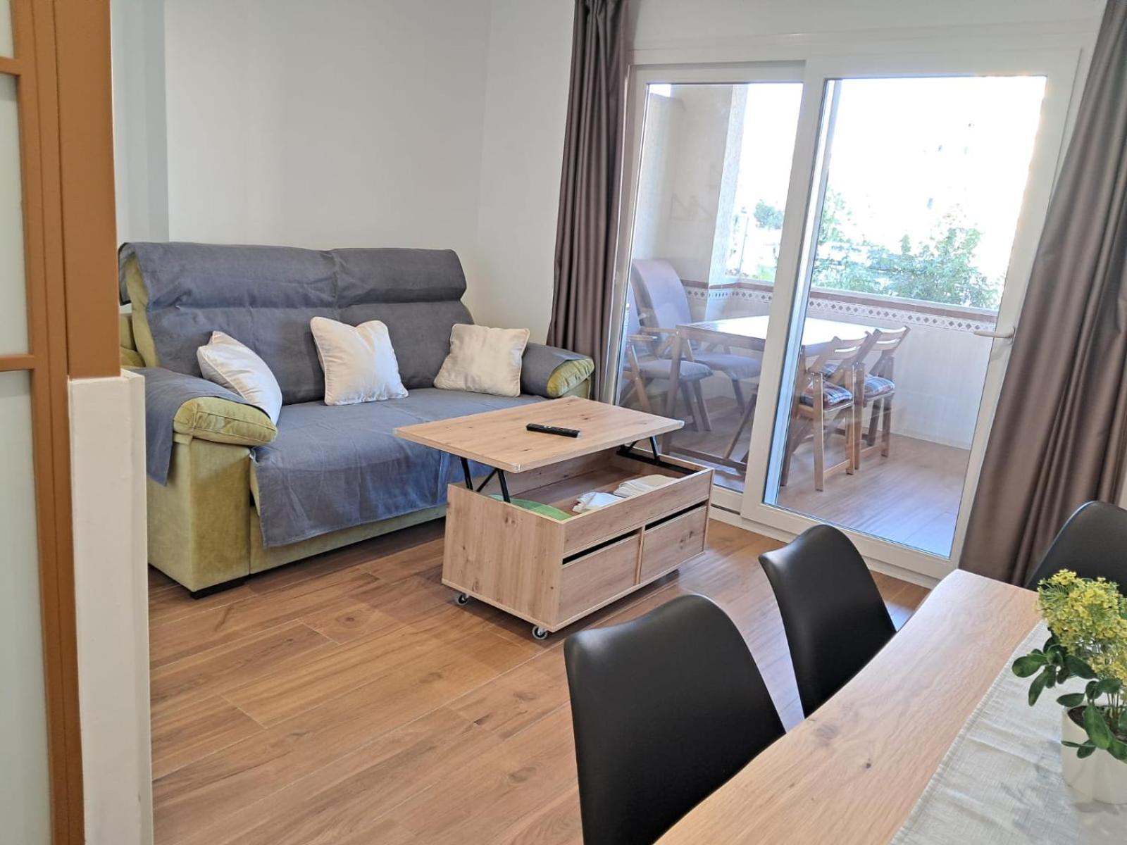 Benalbeach R&R Suite เบนัลมาเดนา ภายนอก รูปภาพ